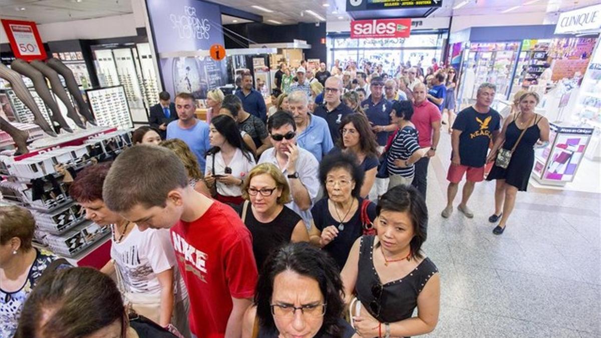 Inicio de las rebajas de verano del 2015.