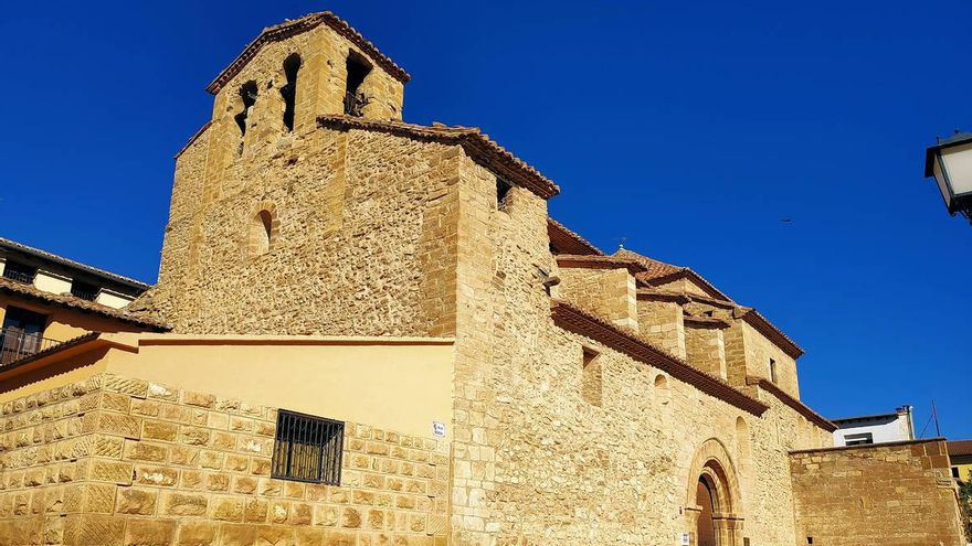 Campanario de la Iglesia Parroquial de la Virgen del Populo (Olocau del rey).