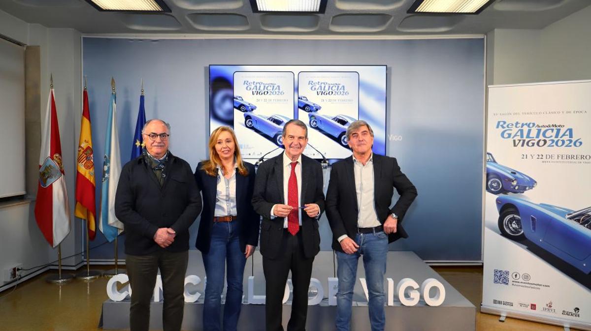 Prieto, Lago, Caballero y Elvira, en la presentación del evento en el Concello.