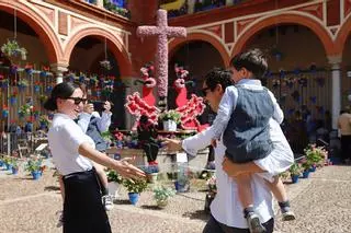 La Hermandad del Huerto, Cañero y Acpacys ganan los premios de las Cruces de Mayo de 2022