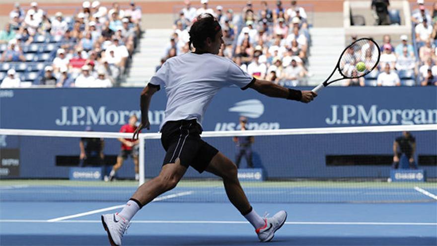 Federer se mete en cuartos del US Open a lo grande