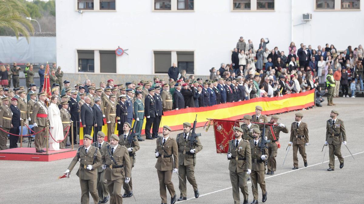 Las imágenes del acto militar para celebrar la patrona de la infantería, la Inmaculada Comcepción