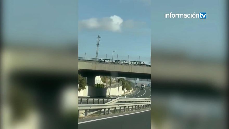 La falta ortográfica que cambia el sentido de un cartel contra el Elche CF