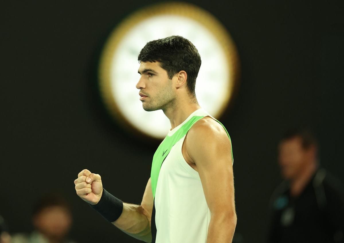 01/02/2026 February 1, 2026, Melbourne, Victoria, Australia: CARLOS ALCARAZ of Spain during the match against N. Djokovic of Serbia in the final of Australian Open, Melbourne, Australia.,Image: 1071130727, License: Rights-managed, Restrictions: , Model Release: no, Credit line: Marcin Cholewinski / Zuma Press / ContactoPhoto Editorial licence valid only for Spain and 3 MONTHS from the date of the image, then delete it from your archive. For non-editorial and non-licensed use, please contact EUROPA PRESS. DEPORTES Marcin Cholewinski / Zuma Press / ContactoPhoto