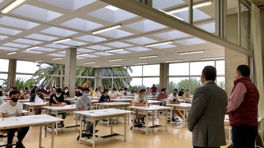 Alumnos realizan la EBAU el pasado año en la Universidad de Las Palmas de Gran Canaria.