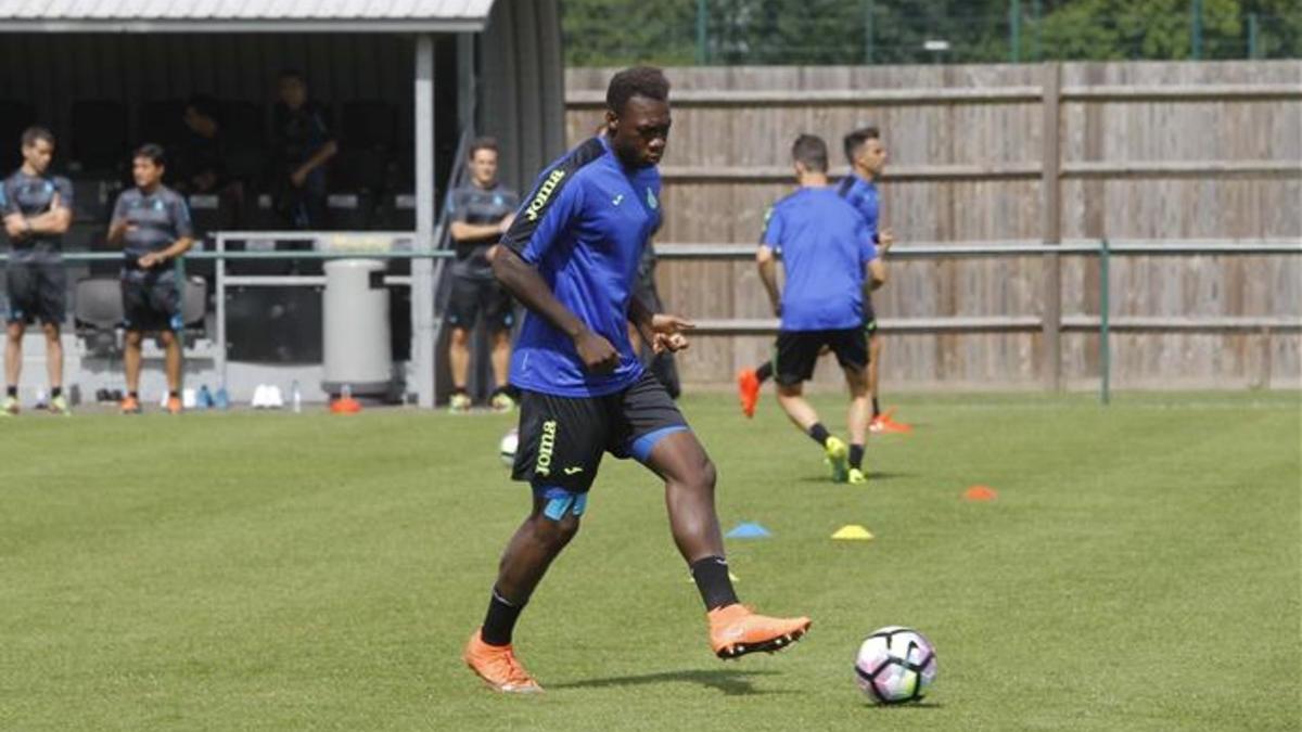 Caicedo volvió a entrenar junto a sus compañeros