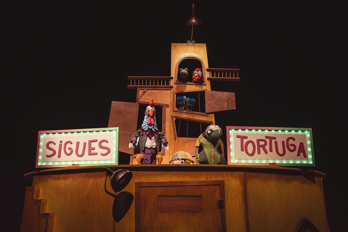 Un momento del espectáculo 'SiguesTortuga', de la compañía Xip Xap