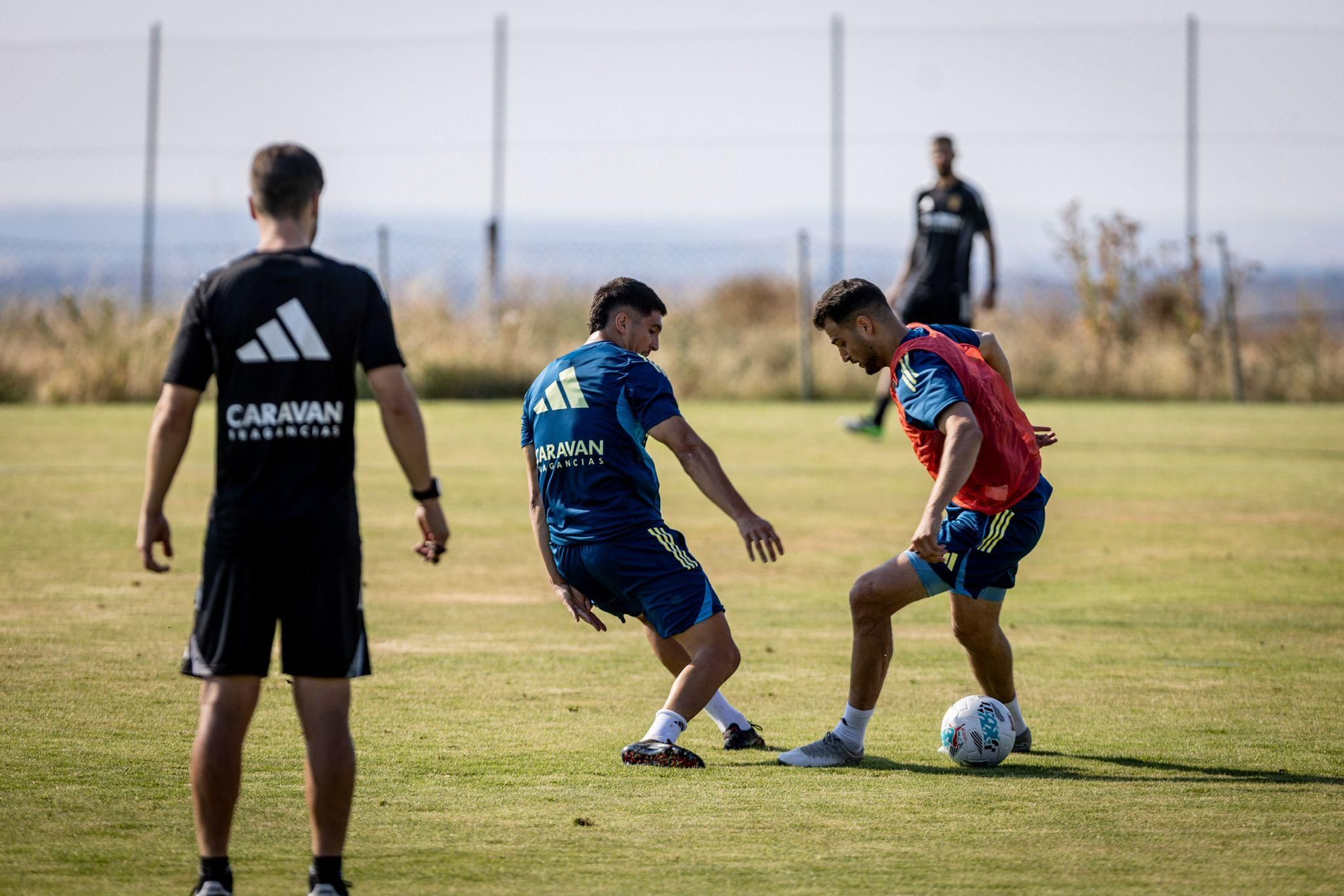 En imágenes | Pretemporada del Real Zaragoza en Los Ángeles de San Rafael: Fernando López se incorpora al stage