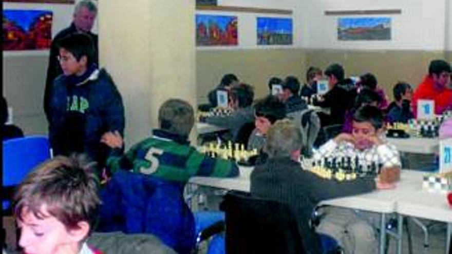 El Balas Lizarragade ajedrez reúne a90 prometedores jugadores en Badajoz