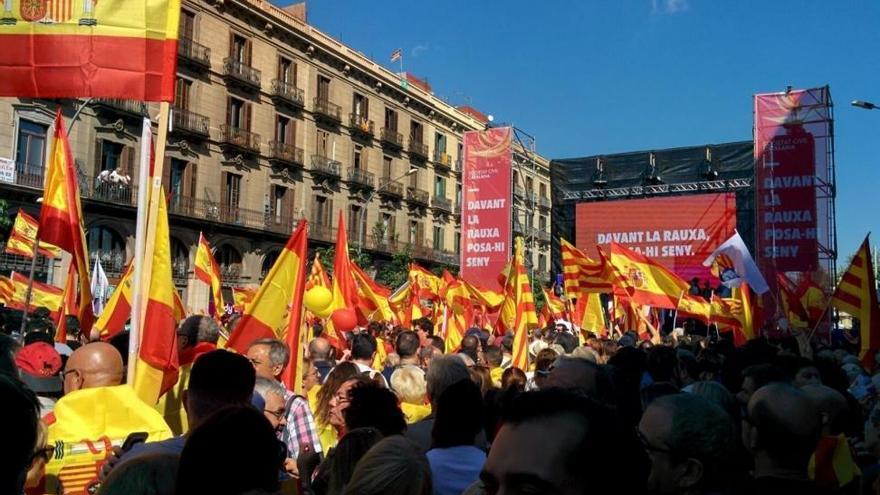 PSOE, PP y Ciudadanos en Extremadura destacan que la &#039;mayoría silenciosa&#039; haya salido a la calle