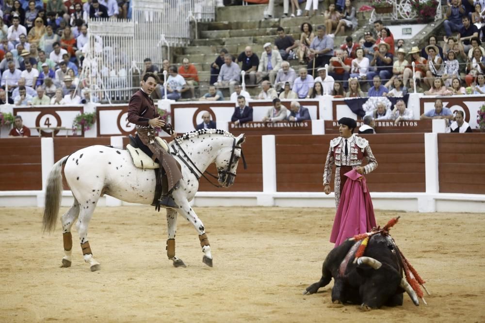 Corrida de rejones en la Feria Taurina de Begoña de 2018.