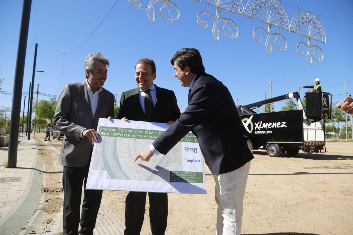 Torrico, Urbano y Coca presentan la finalización de la obra de alcantarillado en El Arenal.