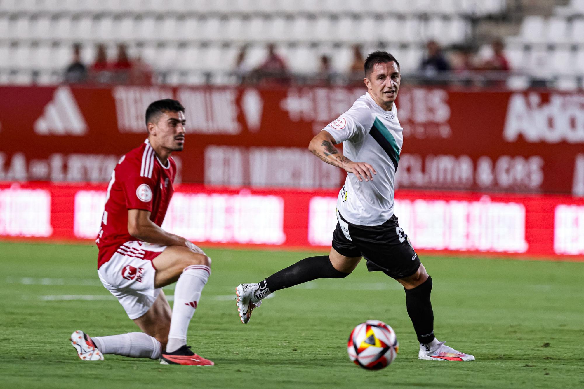 Real Murcia - Córdoba CF : las imágenes del partido en el Enrique Roca