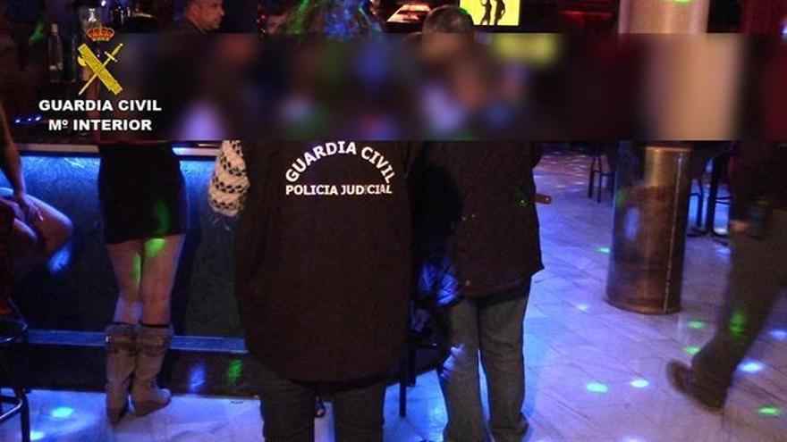 Una operación policial desplegada en un club de alterne