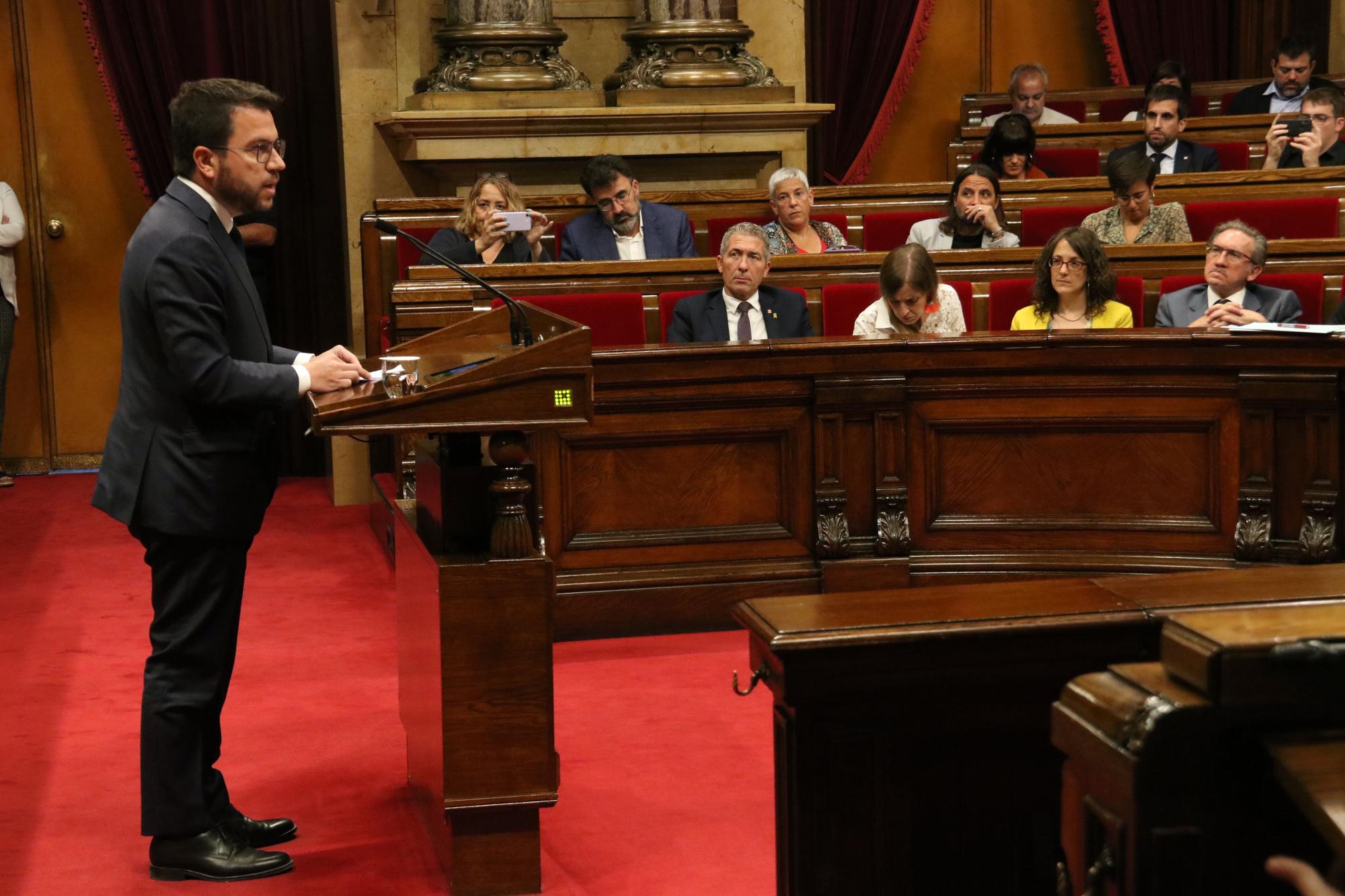 El Parlament aprovar la llei del català per respondre la sentència del 25%.