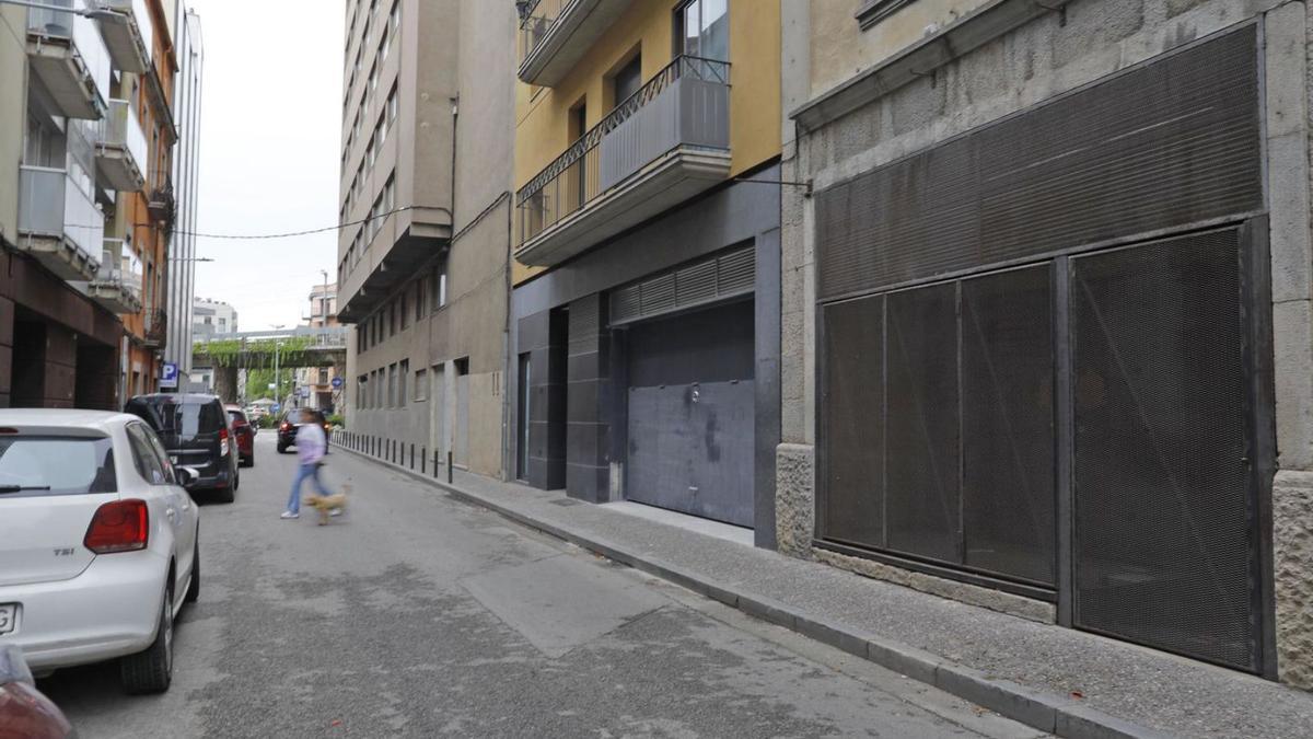 El Gatzara, ara tancat, és un dels locals clàssics del carrer Figuerola.  | ANIOL RESCLOSA