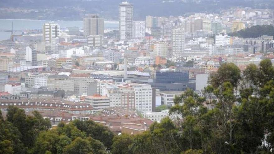 Vista de la ciudad desde el monte de San Pedro. / juan varela