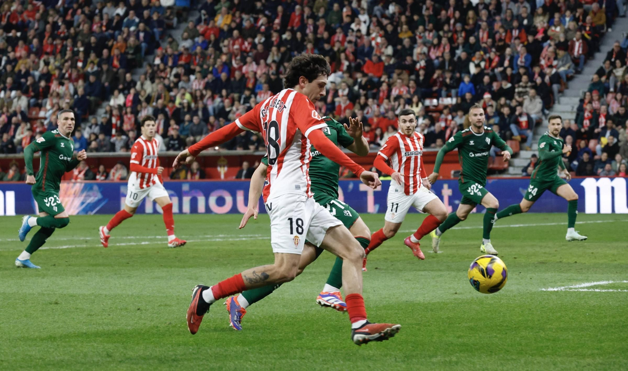 El partido entre el Sporting y el Eibar, en imágenes