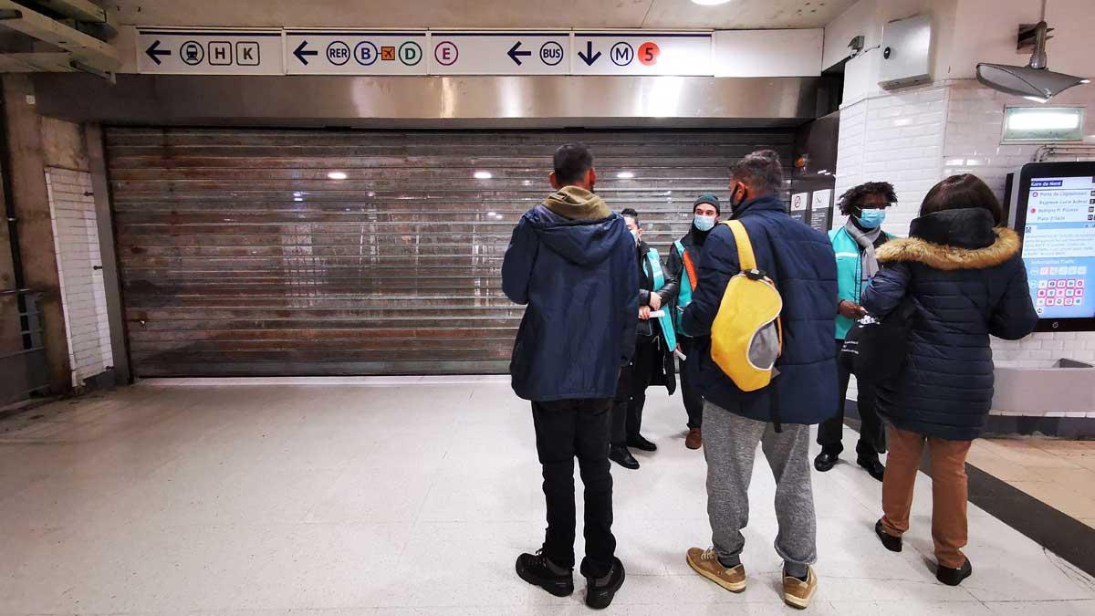 Maquinistas del metro de París hacen huelga para exigir un aumento salarial