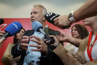 Ángel Víctor Torres suspende su agenda pública hasta que se recupere de su operación por cáncer