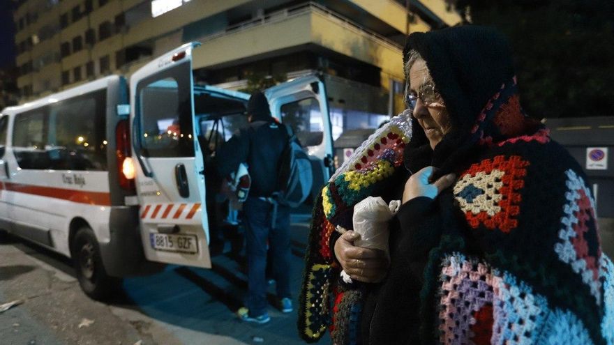 Una noche a la intemperie en Córdoba: «El frío seco se te mete en los huesos»