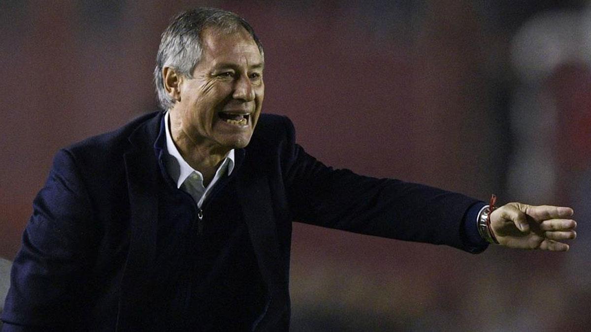 Ariel Holan dejará la Universidad Católica para irse al Santos