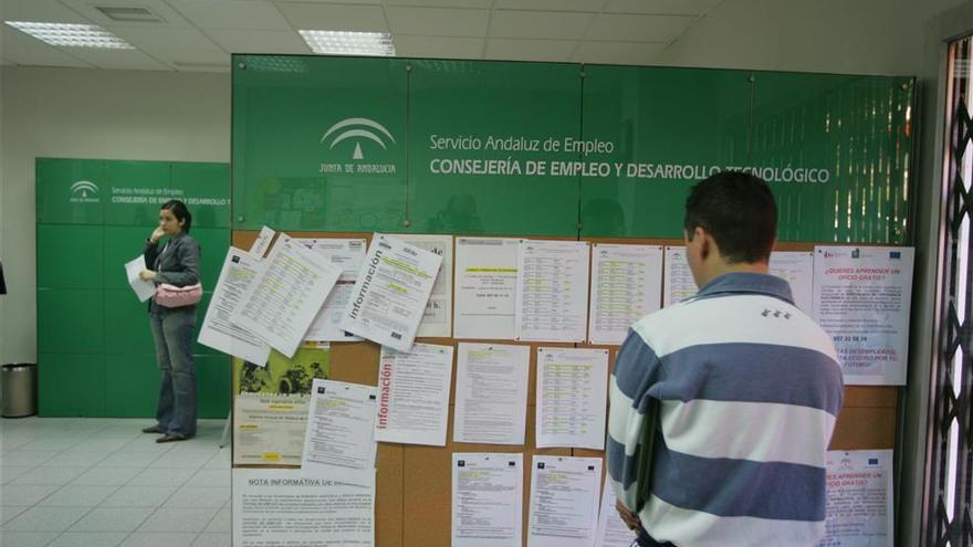 Andalucía encabeza el descenso del paro en junio con 58.281 parados menos.