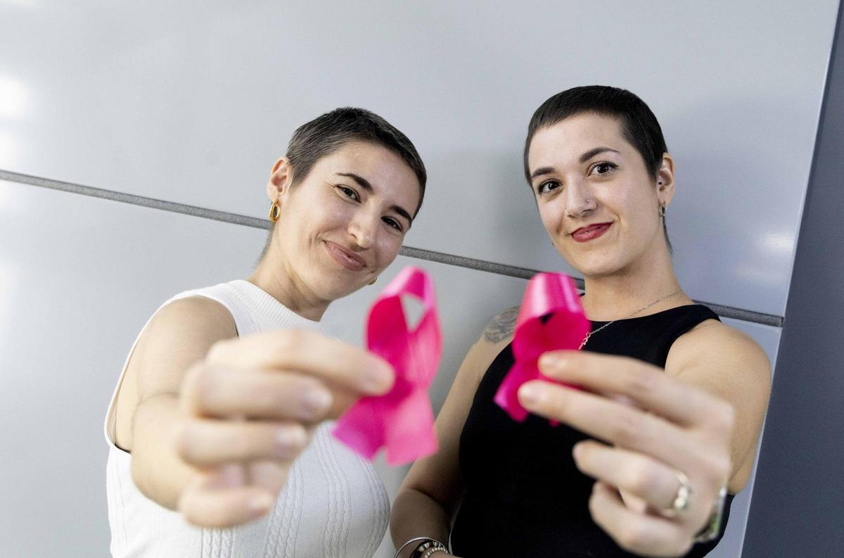 Nerea y Amanda, jóvenes de Alicante con cáncer de mama, cuentan su experiencia sin perder la sonrisa