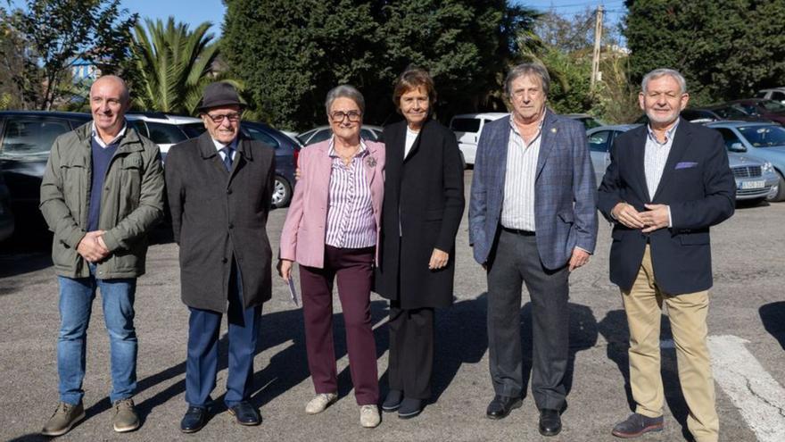 Foto de familia de premiados y autoridades.