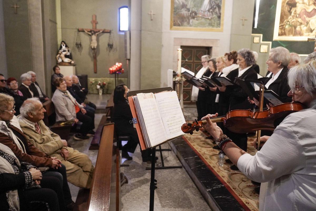 El Santuari de Joncadella viu un concorregut aplec de Dilluns de Pasqua