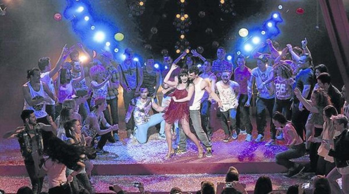 Escena d’un número musical de ’Dreamland’, la nova sèrie que estrena avui Cuatro en el seu horari estel·lar. Escena d’un número musical de ’Dreamland’, la nova sèrie que estrena avui Cuatro en el seu horari estel·lar.