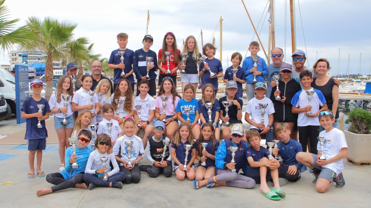 Vela. Foto de grupo de los premiados en la Setmana de Vela-Trofeu Duran