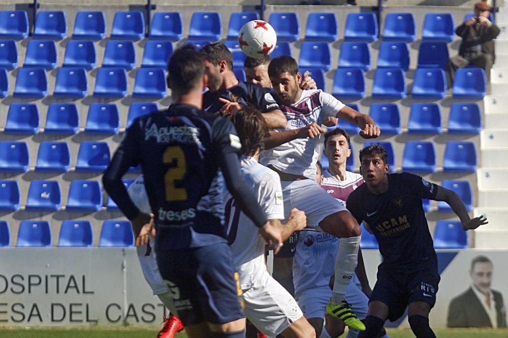 Partido entre el Ucam y el Jumilla