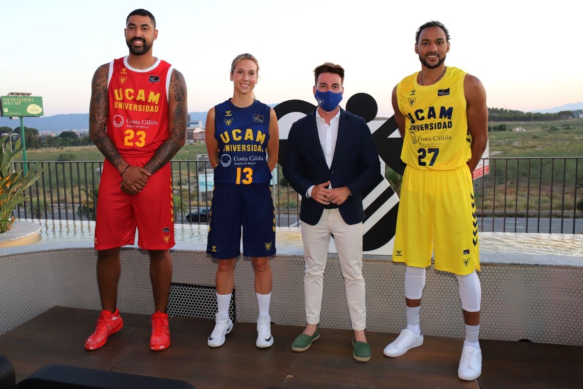 Los equipos de la UCAM presentan sus nuevas equipaciones