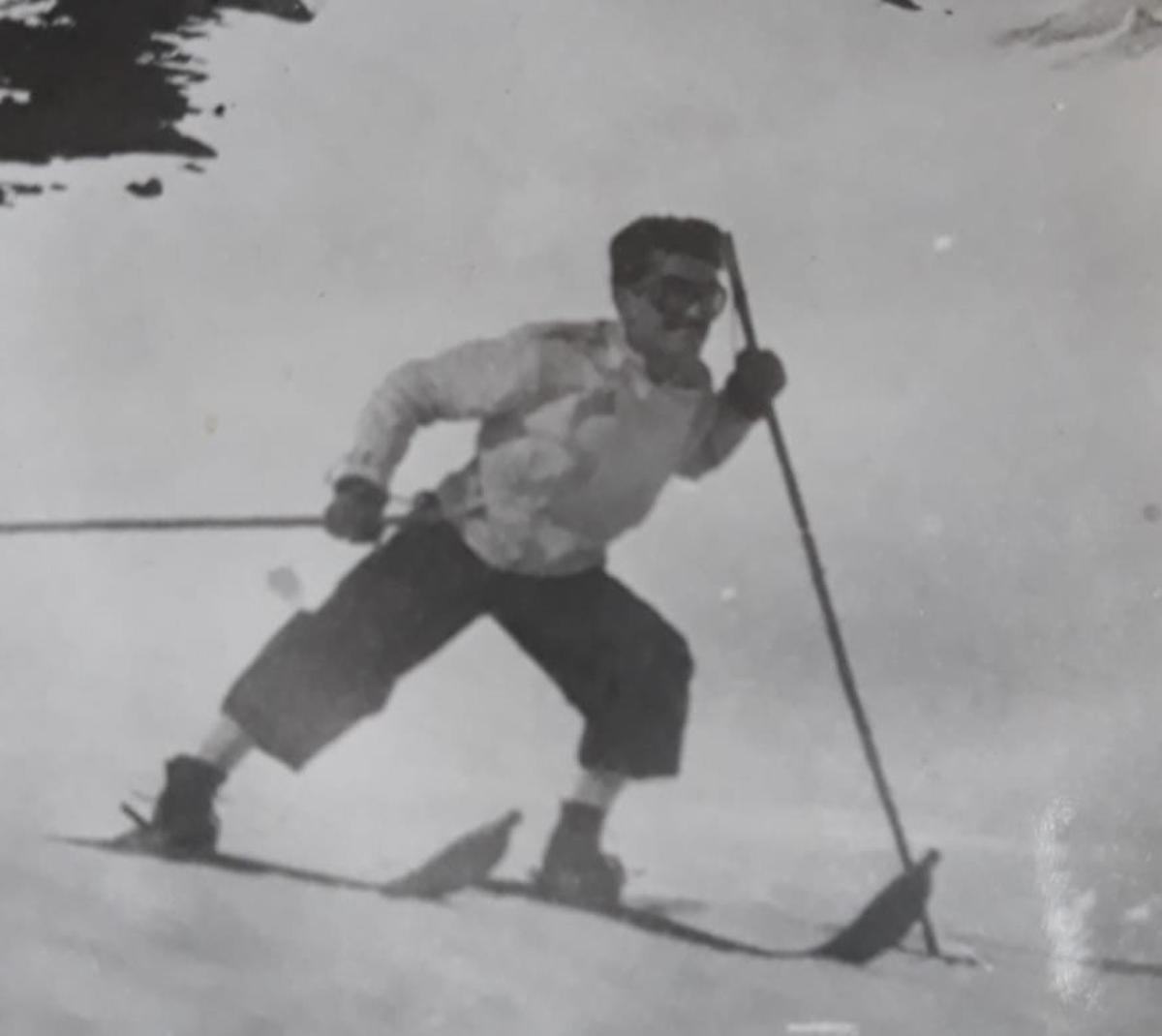 Ricardo Luis Arias, esquiando en Pajares en los años 30.