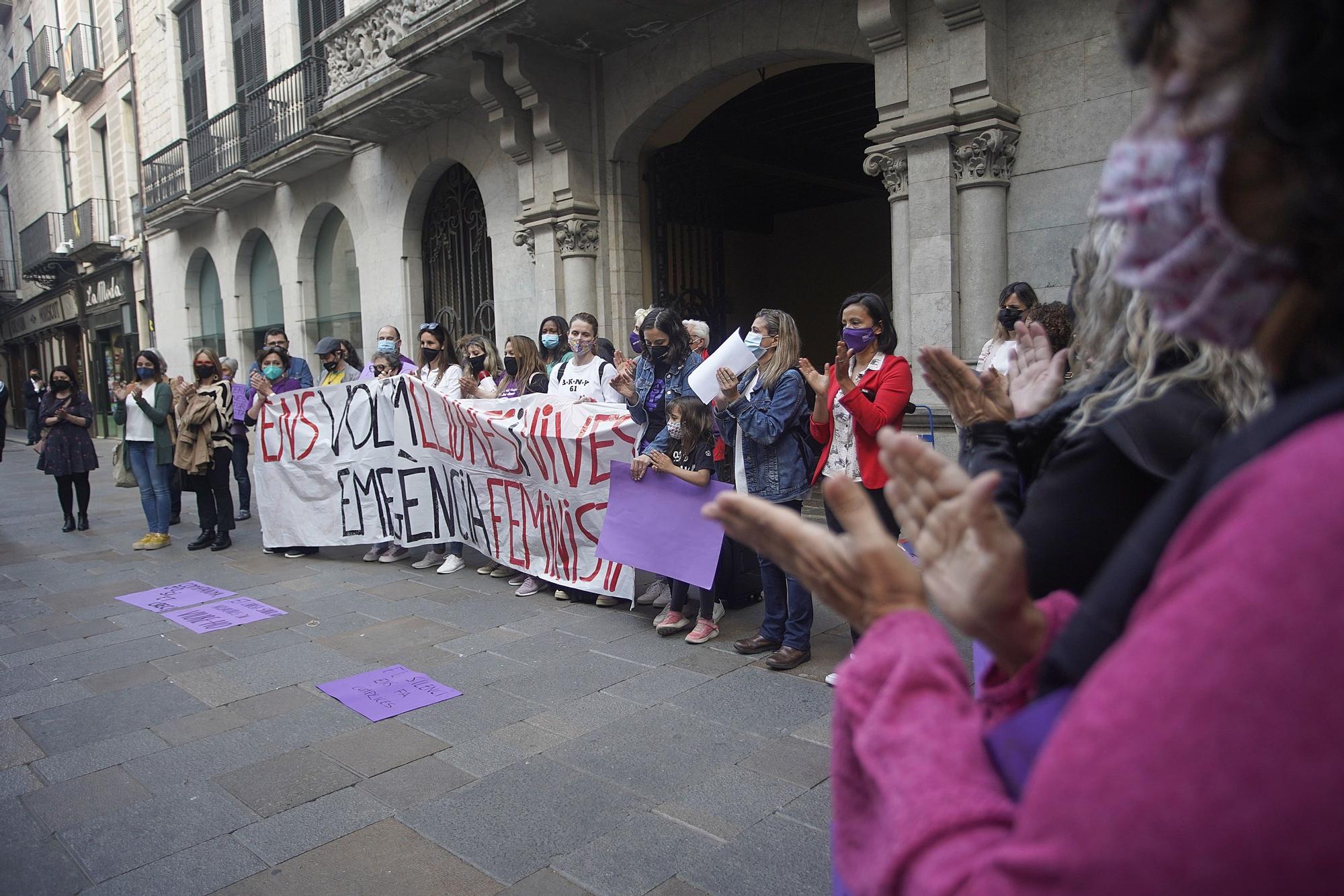 La Plataforma Feminista denuncia els feminicidis