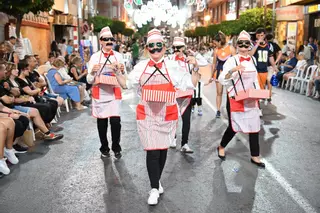 Las mejores imágenes de la Retreta de los Moros y Cristianos de Orihuela