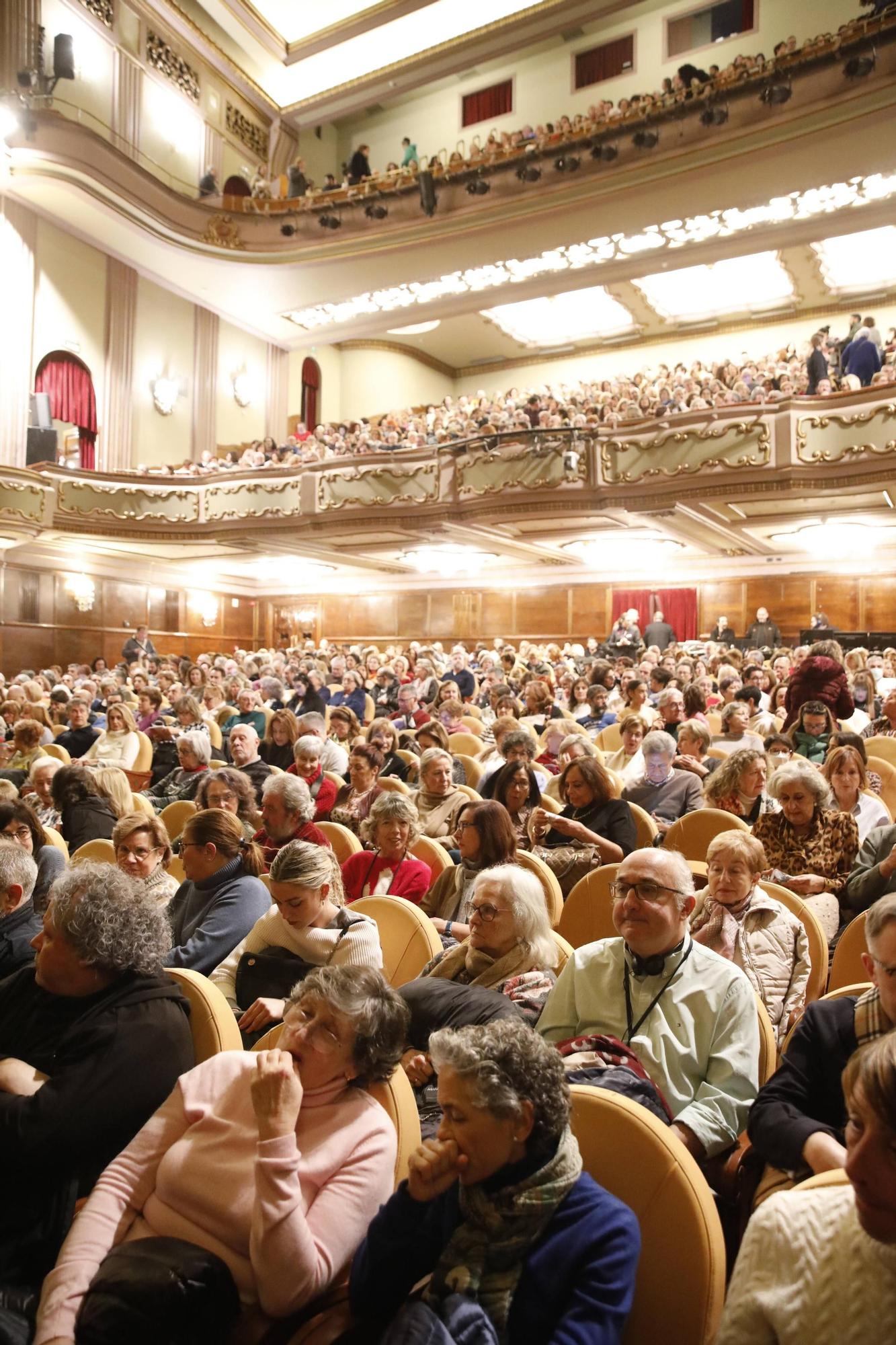 Ana Belén llega al Teatro Jovellanos con "Romeo y Julieta despiertan" (en imágenes)