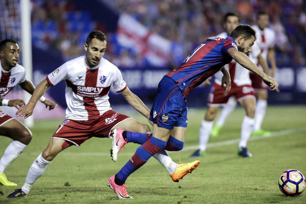 Levante - Huesca, en imágenes