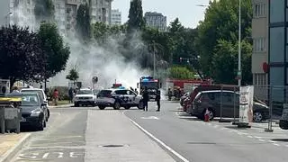 Arde un coche en el Barrio de las Flores de A Coruña