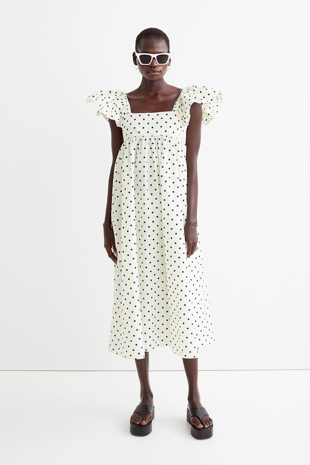 Vestido con volantes.