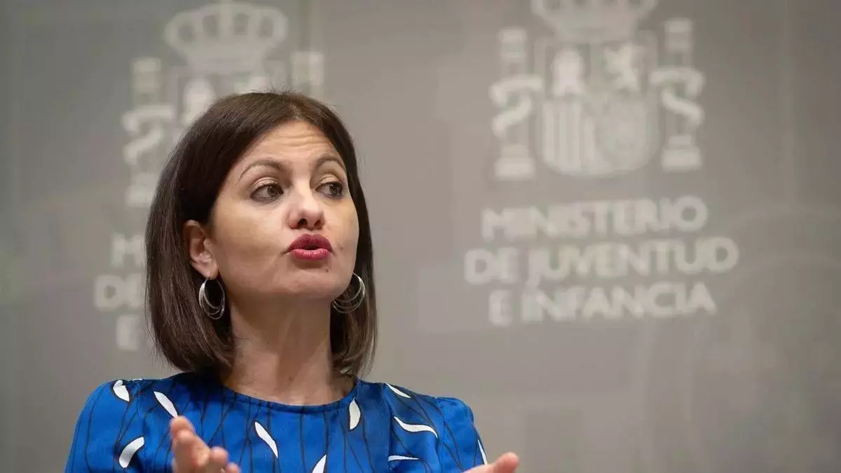 Canarias afea a la ministra Sira Rego que plantee el fin de la contingencia migratoria: "Siguen llegando menores"