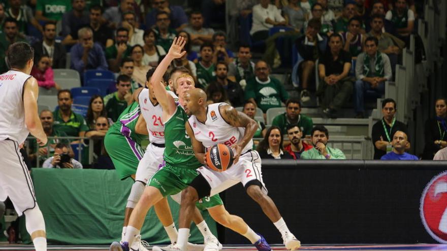 El Brose sorprende al Unicaja en el Carpena