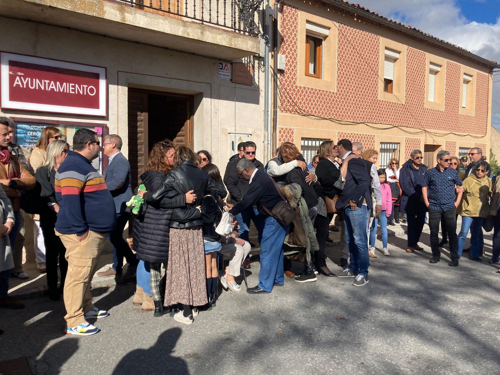 En imágenes: Funeral el Torrecaballeros, Segovia, por la niña asesinada en Gijón