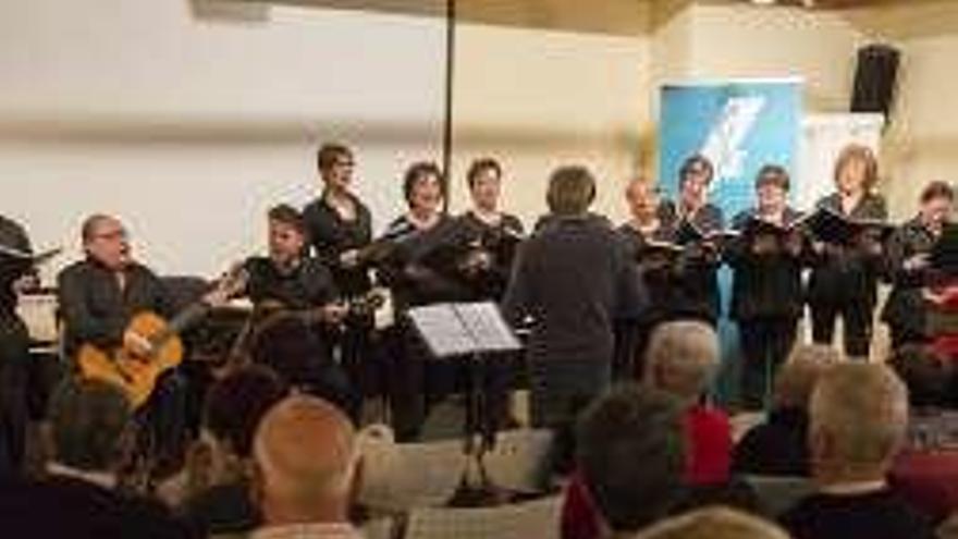 Público durante un acto del Club LA NUEVA ESPAÑA de Avilés.