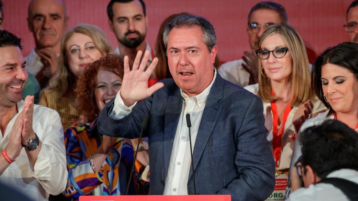 Juan Espadas asume la derrota socialista y anuncia una oposición "útil y de Estado"