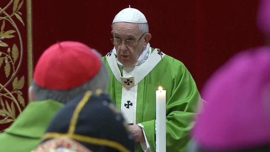 El Papa Francesc amb els presidents de les conferències episcopals en una imatge d&#039;arxiu