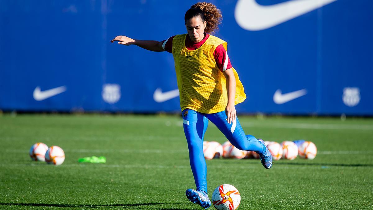 Andrea Falcón vuelve a entrenarse con el grupo