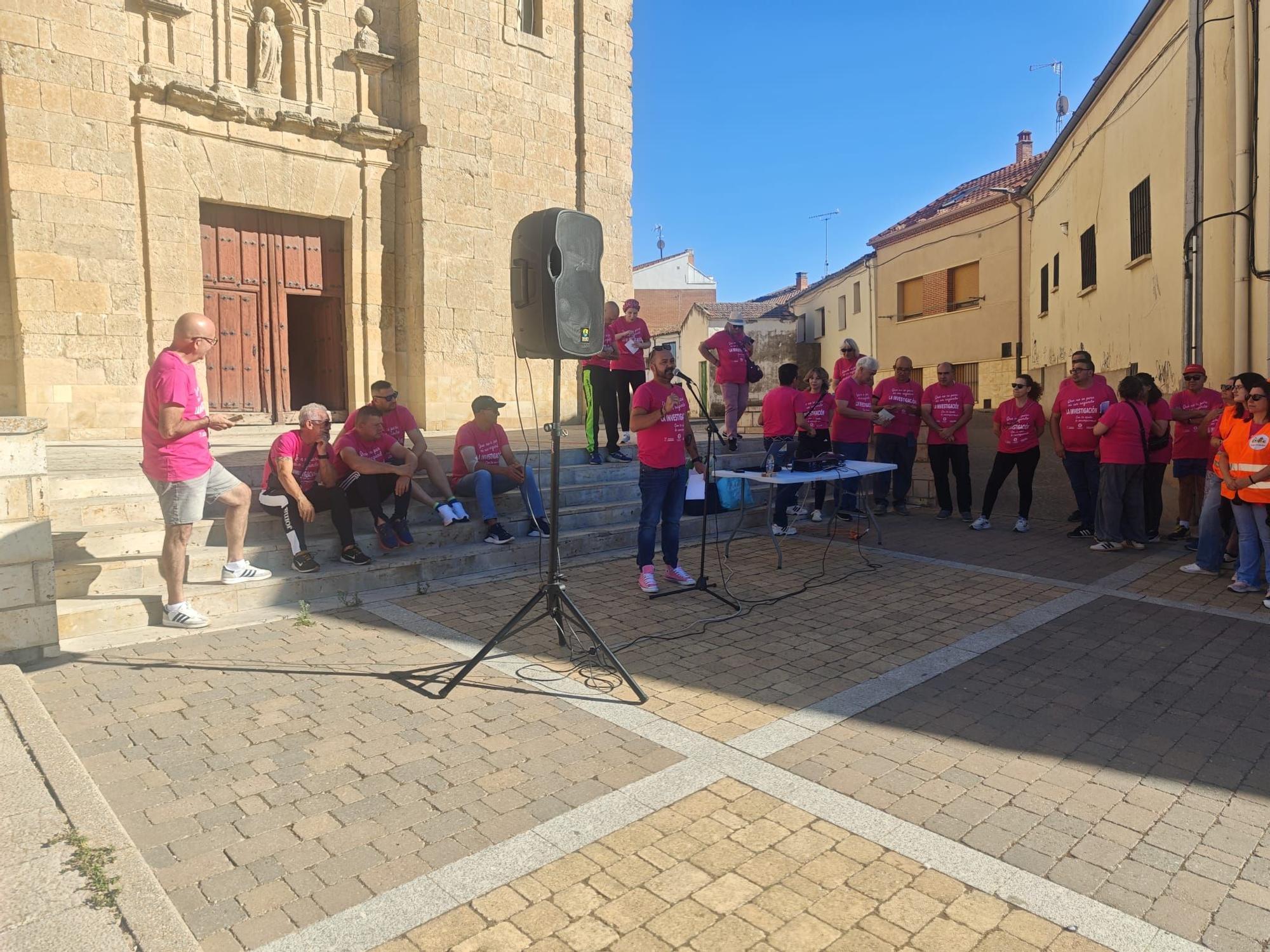 GALERÍA | La marcha de Fuentesaúco por el cáncer en imágenes