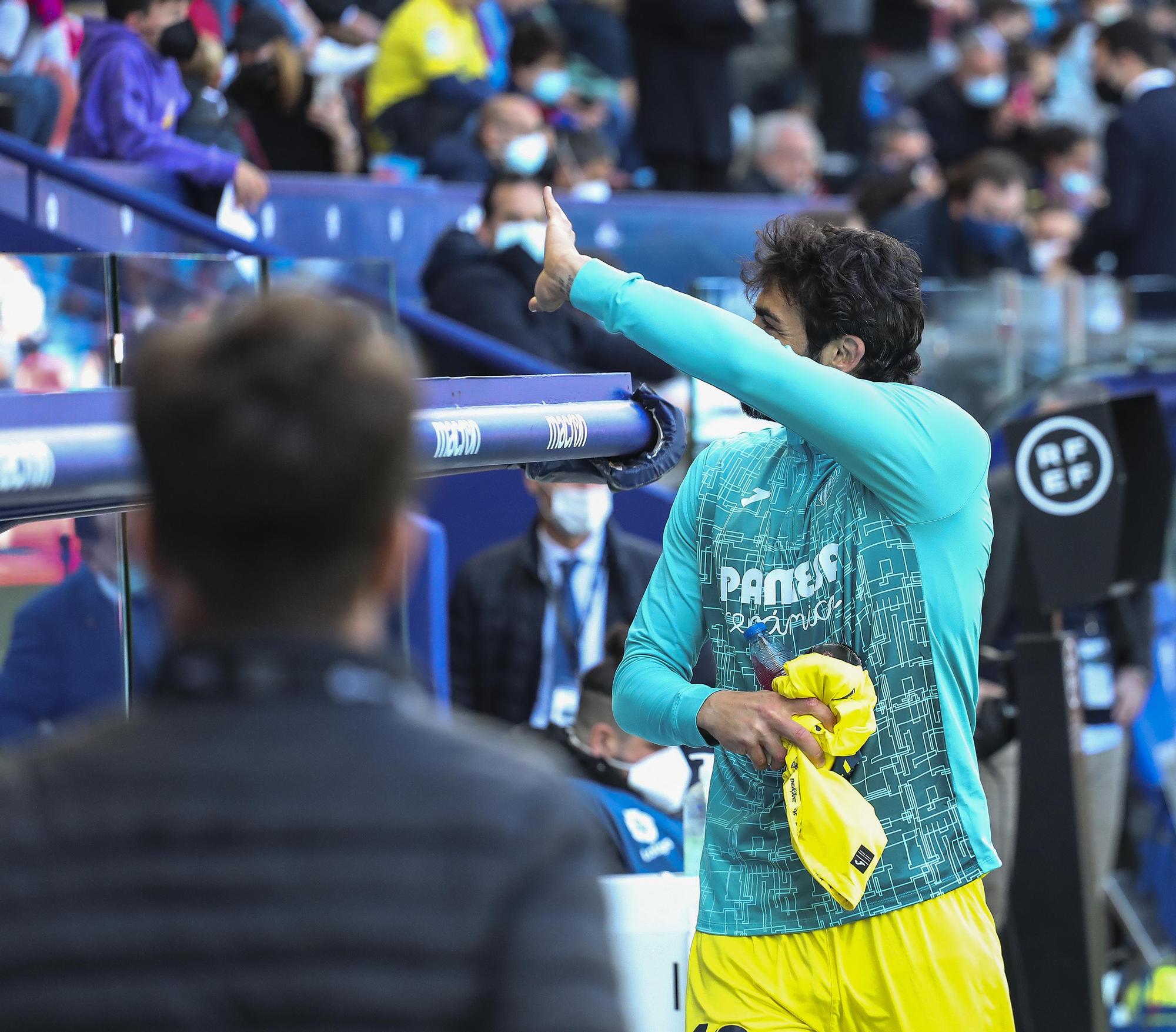 Las imágenes de la victoria del Levante frente al Villarreal en el Ciutat de València